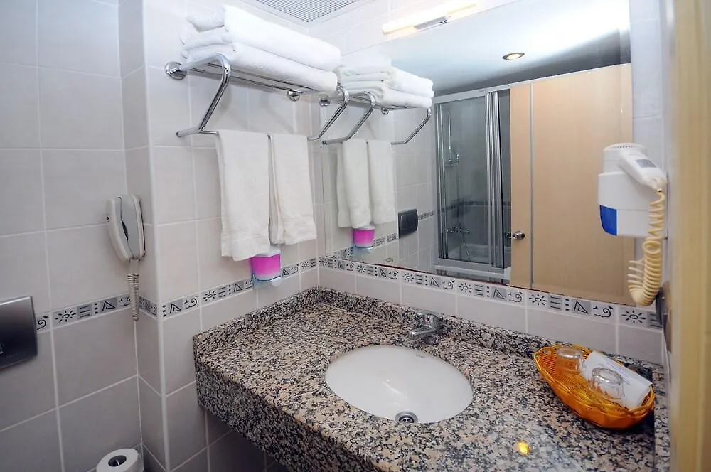 Noa Hotels Oludeniz Resort 4*,