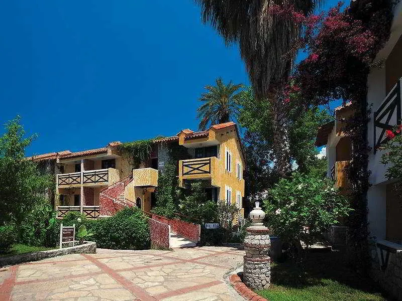 Noa Hotels Oludeniz Resort 4*,